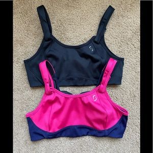 Two Brooks Fiona Sports bras size 34C